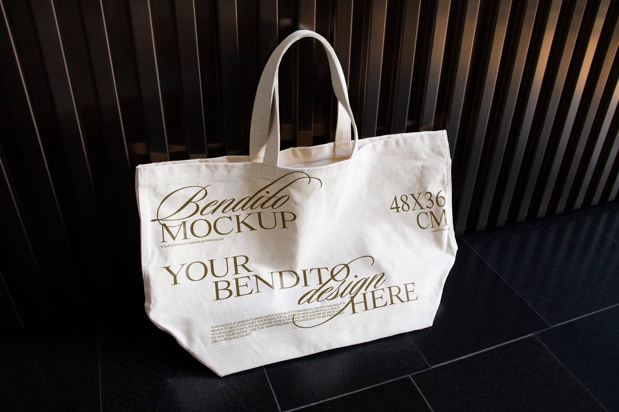 Realistic Totebag Mockup